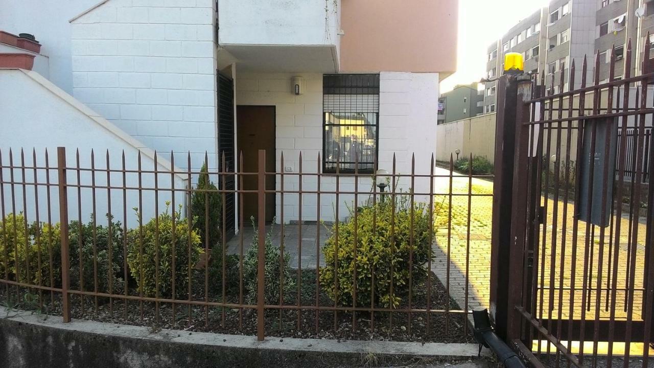 Apartmán Roxy'S House Saronno Exteriér fotografie